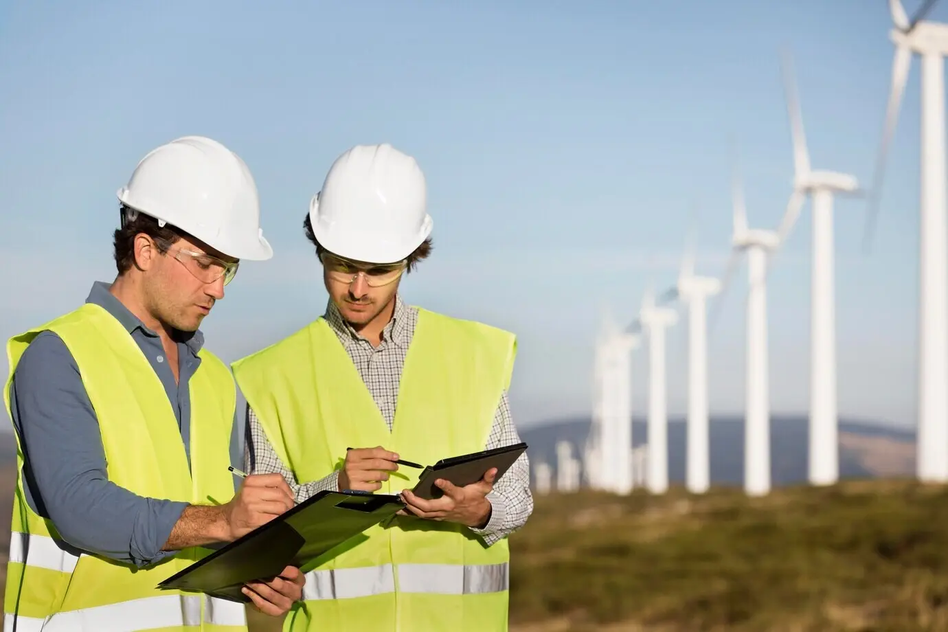 Felder mit Windparks